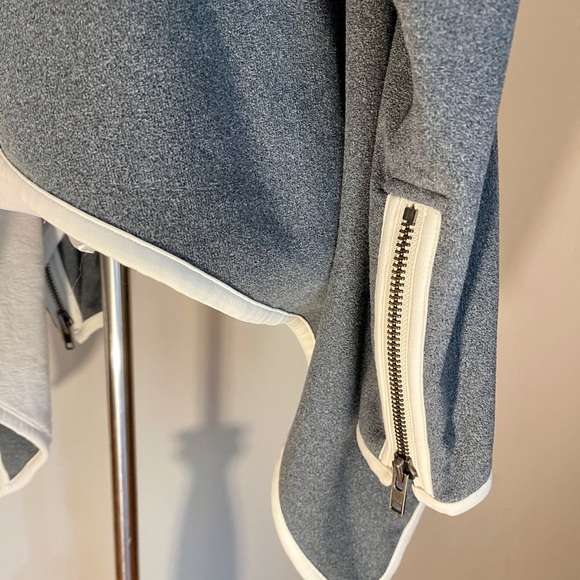 Lululemon Presence Of Mind Fleece Jacket in Polar Cream / Gray - Picture 6 of 12